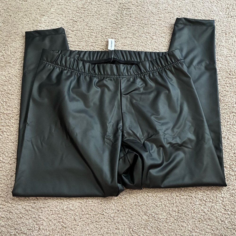 Old Navy faux leather leggings - Picture 2 of 3